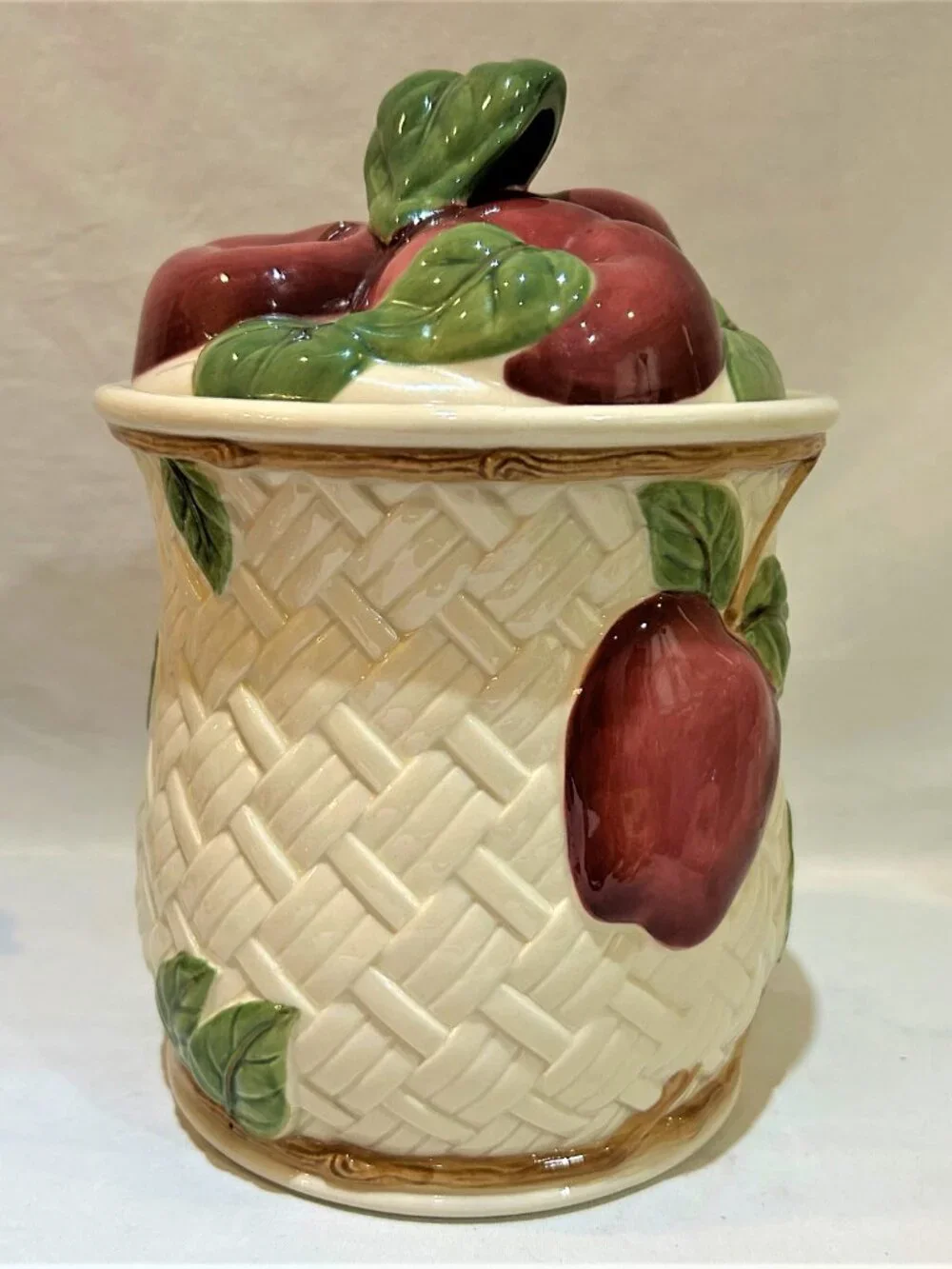 Vintage Franciscan Ceramic Pottery Sculpted Apple Cookie Jar made in Thailand